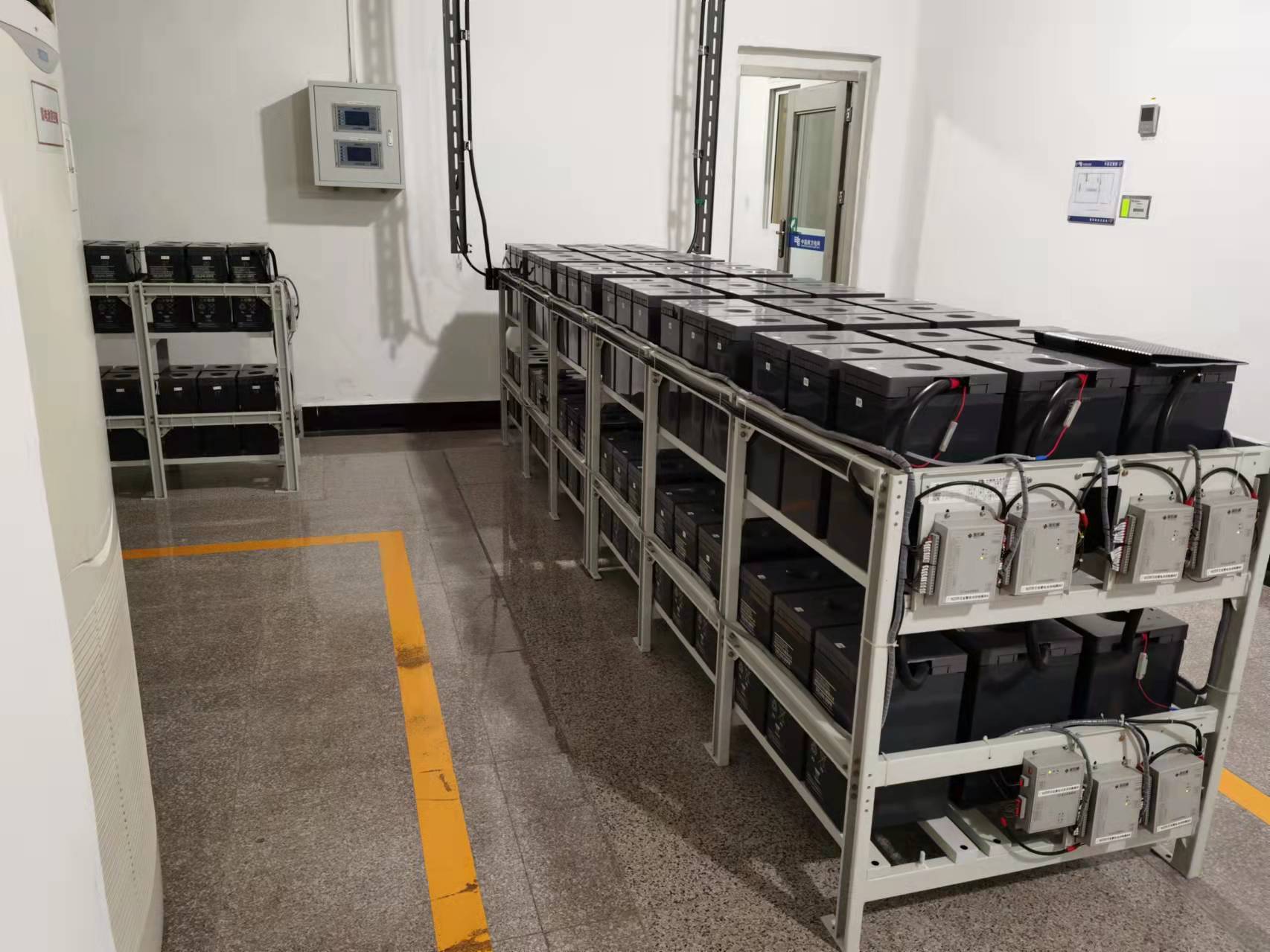意昂ups电源如何根据主机功率和待机时间计算电池容量？